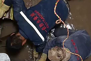 萍乡电梯井堵漏施工视频